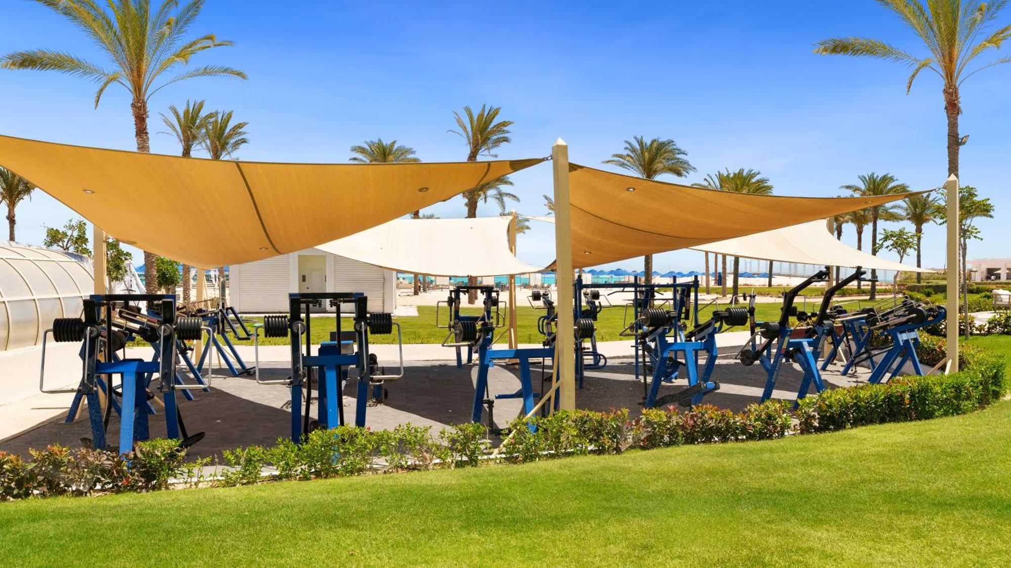 Rixos Premium Alamein El Alamein Exteriér fotografie The outdoor gym at the resort